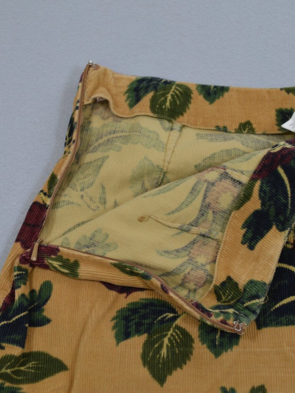 🌼 Bagatelle Floral Pencil Skirt Size 4 Yellow Cottagecore Midi - Picture 8 of 12